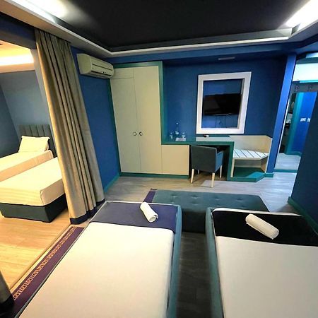 New W Hotel Tiranë Luaran gambar