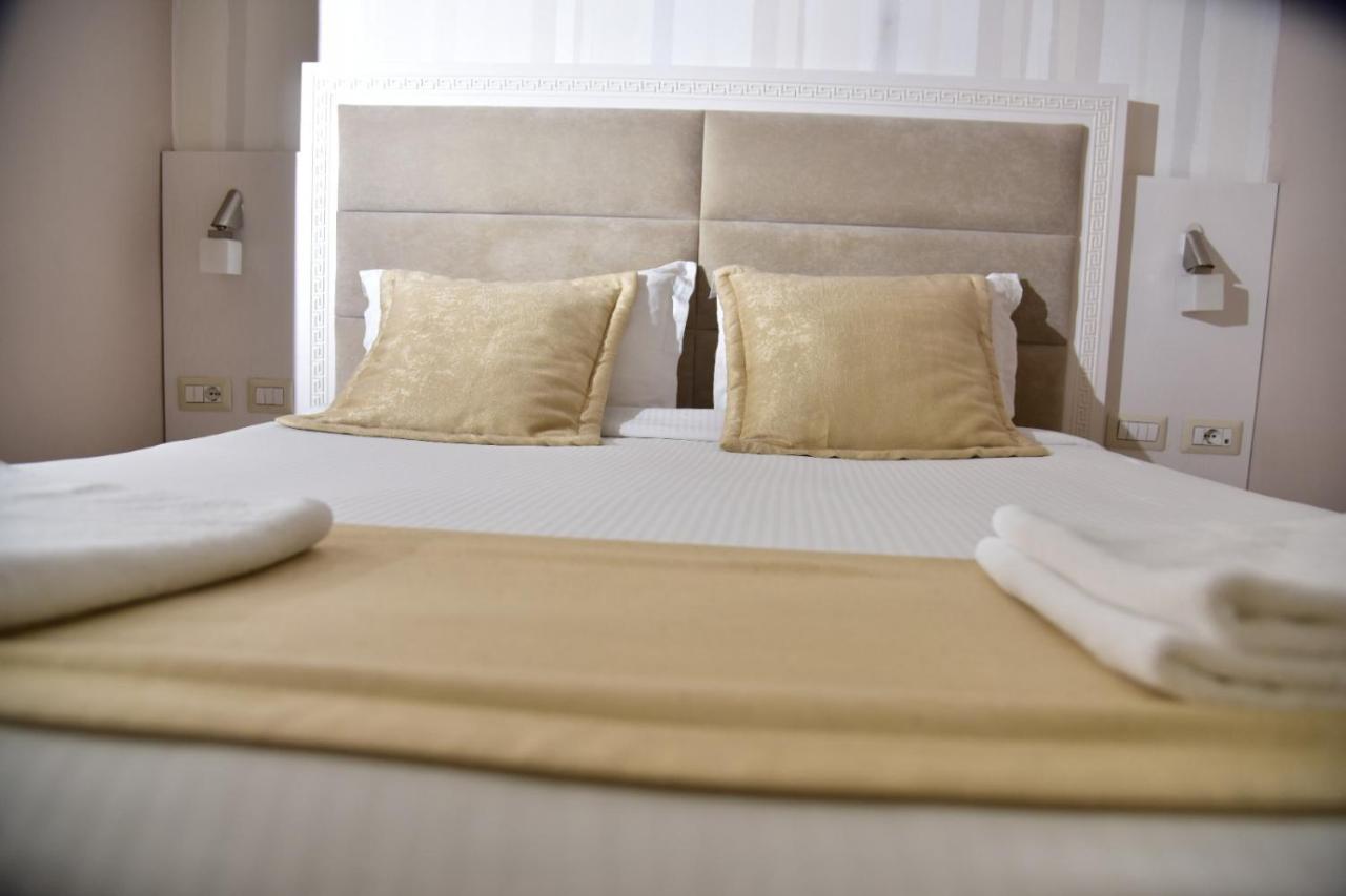 New W Hotel Tiranë Luaran gambar