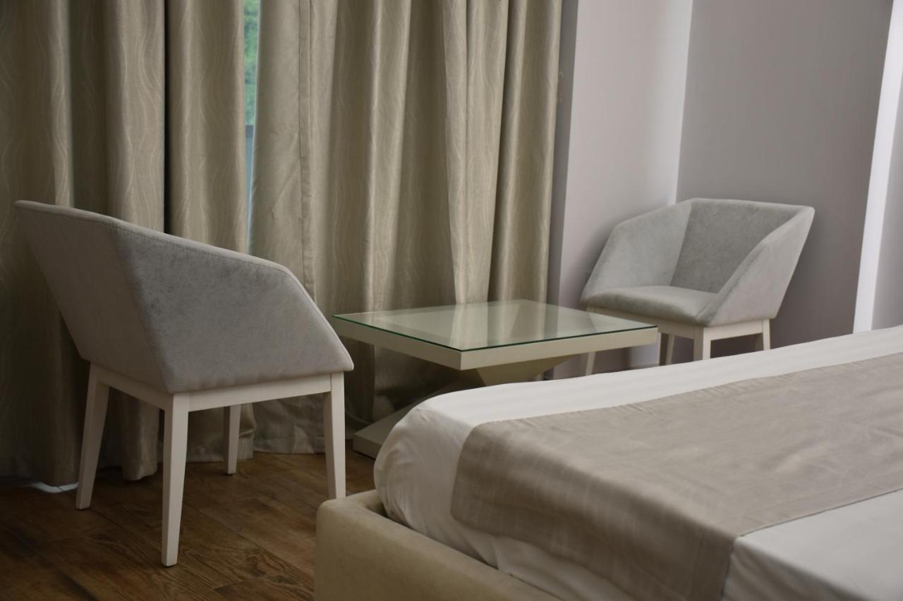 New W Hotel Tiranë Luaran gambar