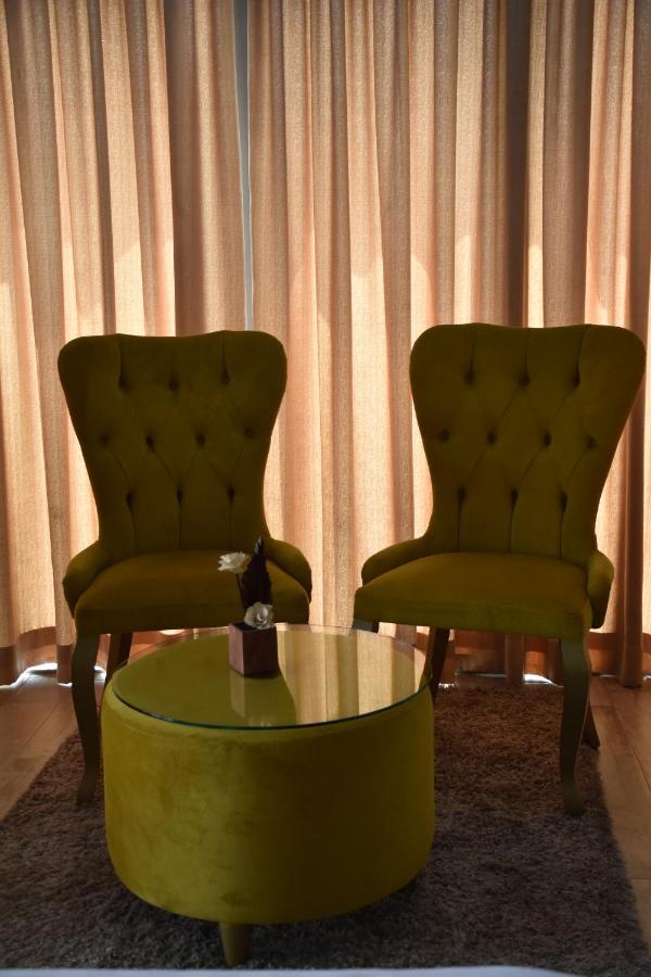 New W Hotel Tiranë Luaran gambar