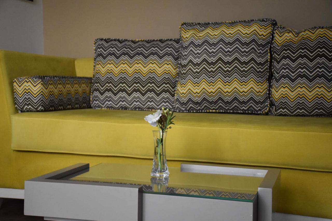 New W Hotel Tiranë Luaran gambar