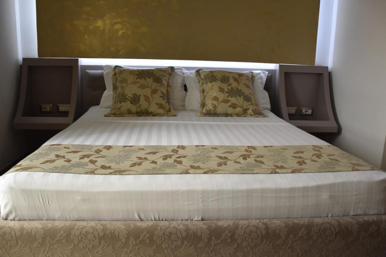New W Hotel Tiranë Luaran gambar