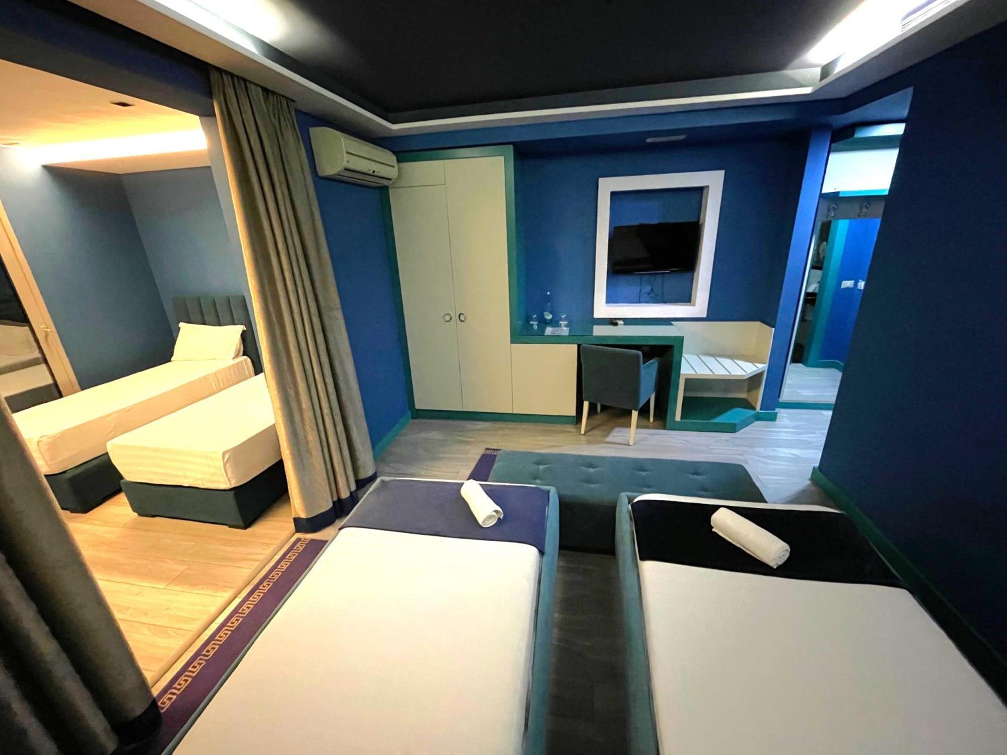 New W Hotel Tiranë Luaran gambar